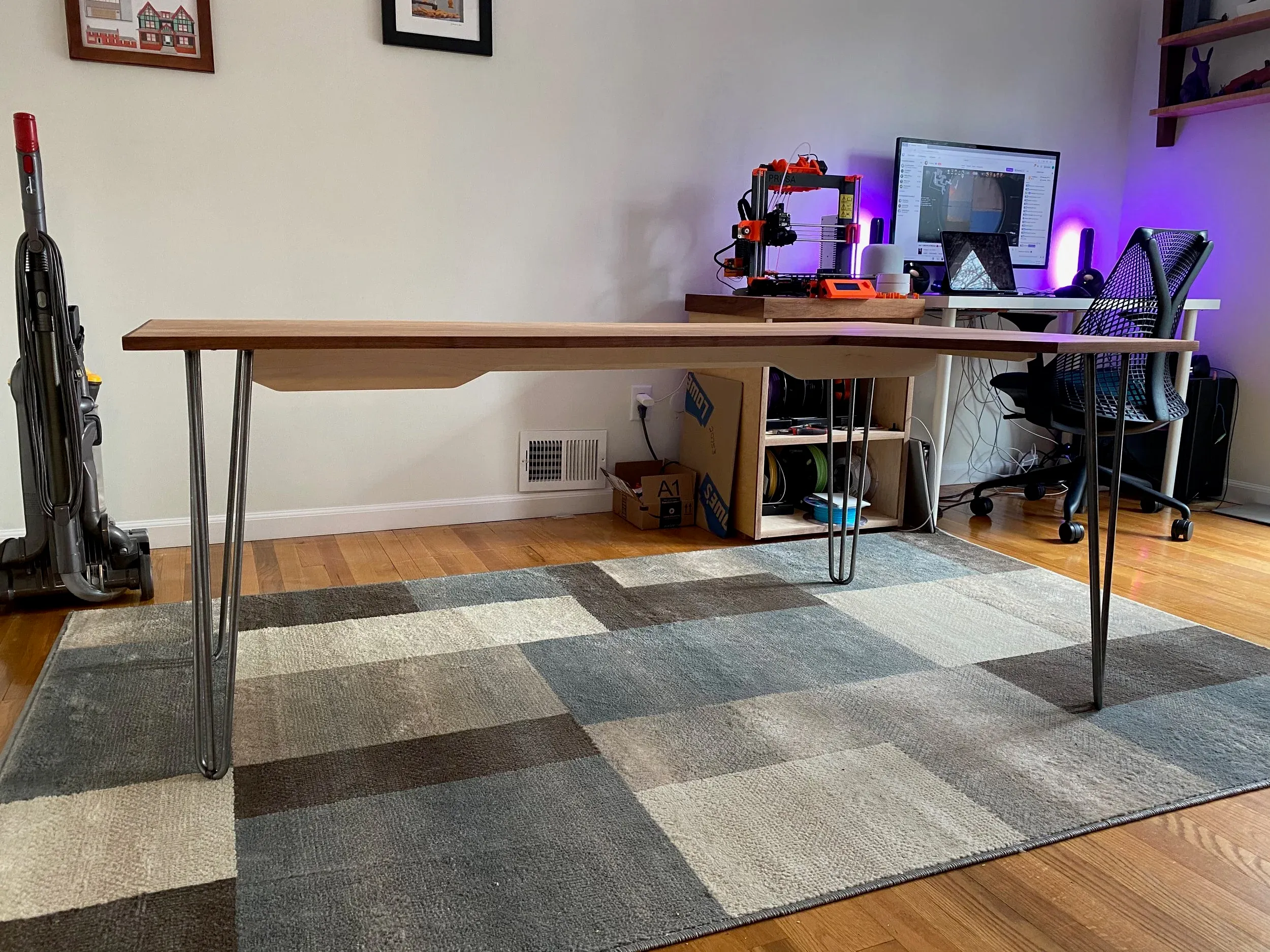 Maple Plywood Desk — photo 2