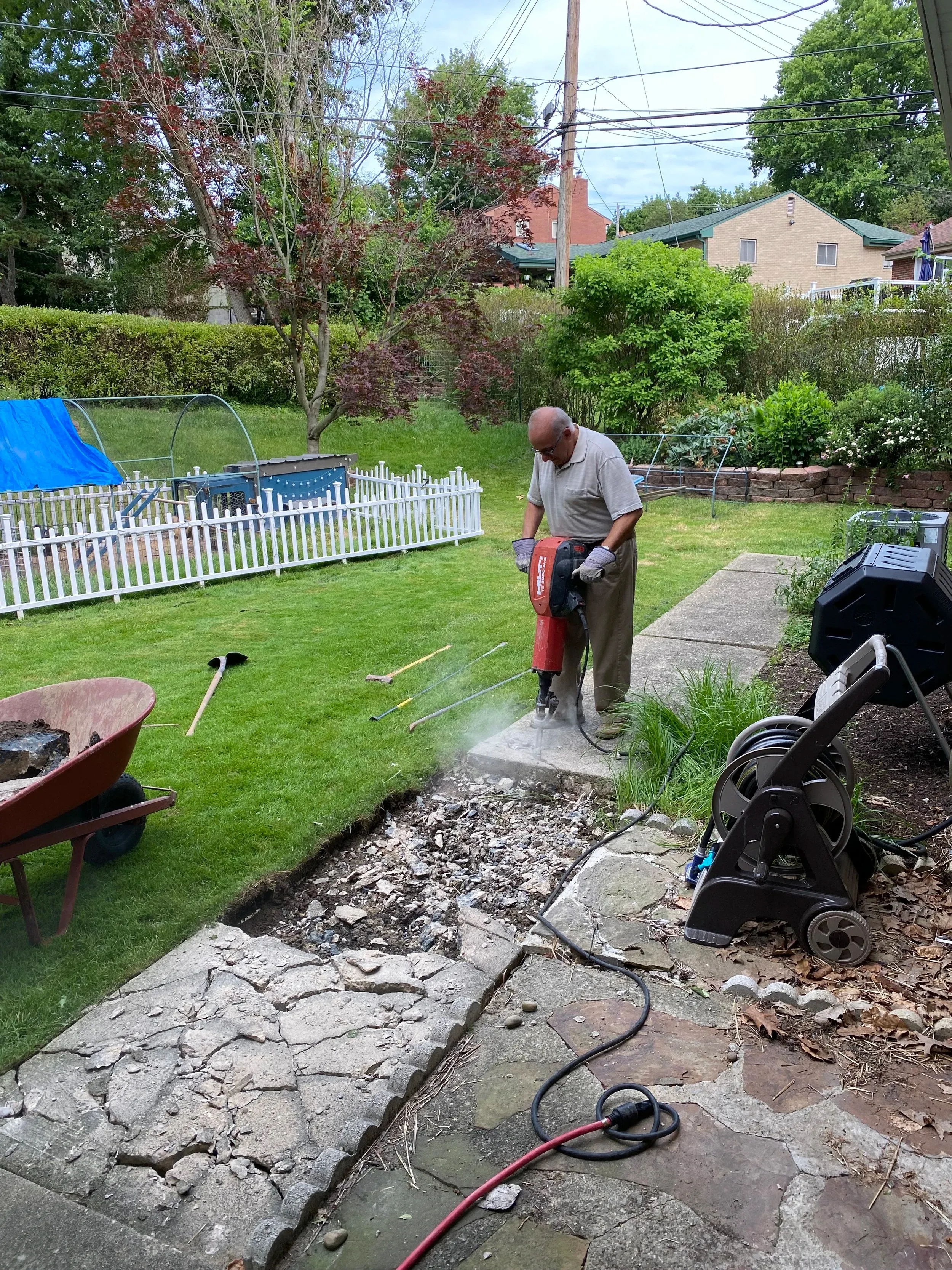 Backyard Patio — photo 2