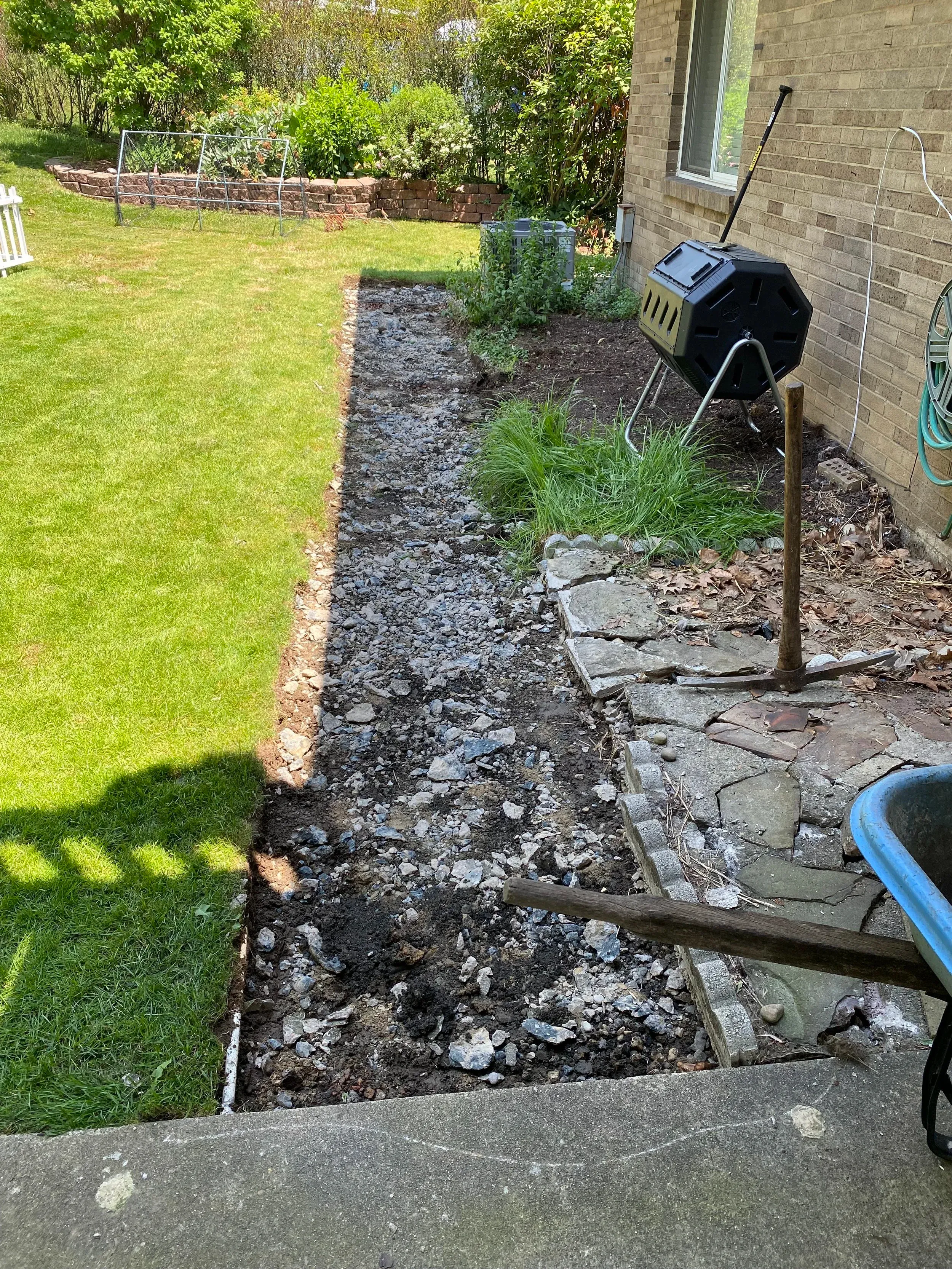 Backyard Patio — photo 3